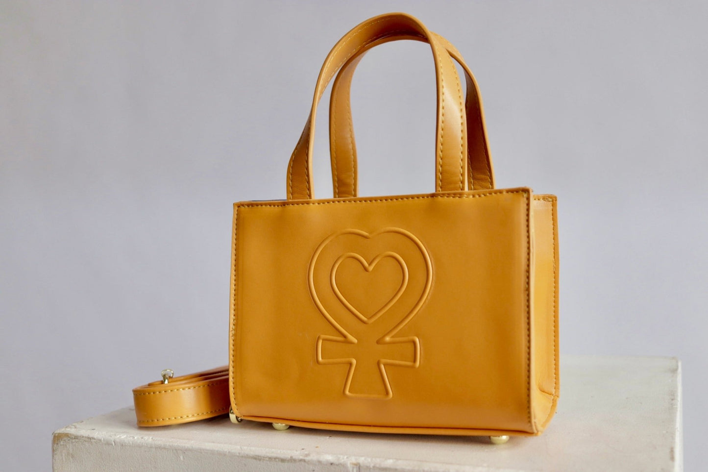 LOVE & BEAUTY SHOPPER 🧡 - Otaka House